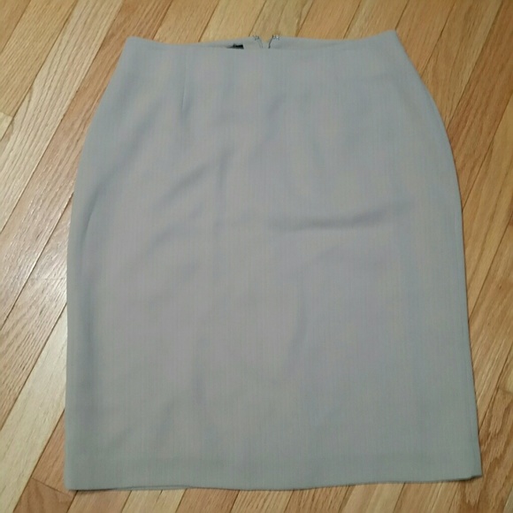 Pencil skirt by Rafaella Sz 6. - Picture 1 of 3